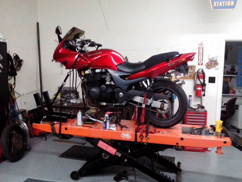 Smokin Cycles motorcycle repair on pro 1200 motorcycle lift