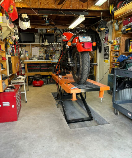 Harley Davidson on PRO 1200 Motorcycle Lift