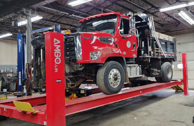Freightliner on PRO-30 4 Post Alignment Lift